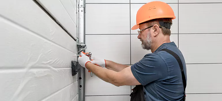 Garage Door Repair in Cape Coral